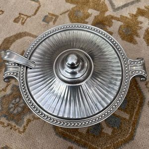Wilton Armetale Flutes & Pearls Tureen